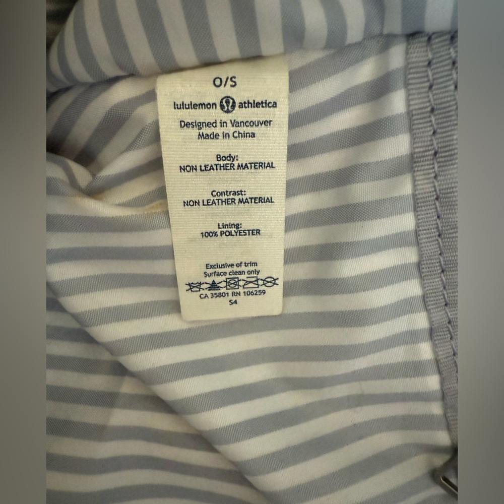 Lululemon black gym bag - Picture 7 of 14